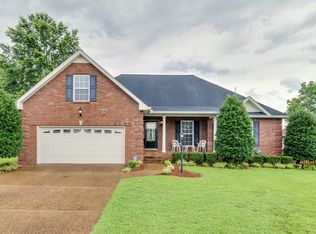 1097 Pinehurst Dr, Gallatin, TN 37066