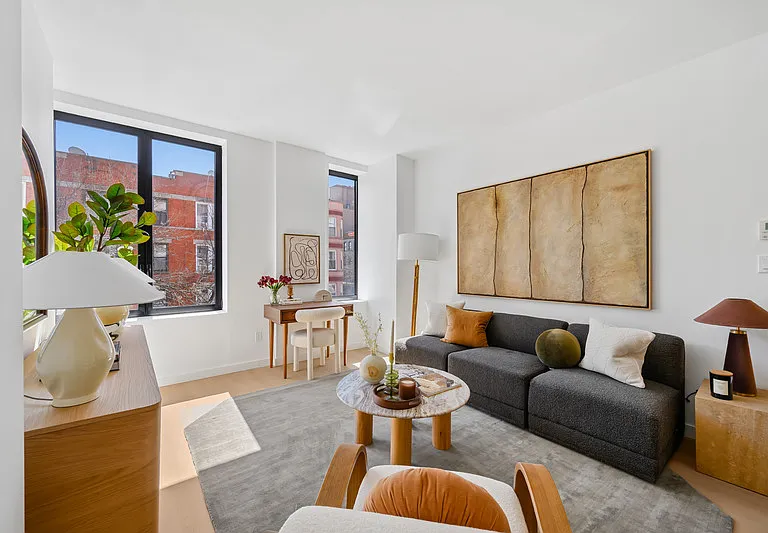 645 Park Pl #8D — Photo 3