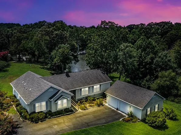 278 Longstreet Dr, Reedville, VA 22539