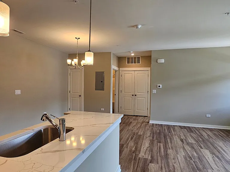 402-432 Timber Pointe Dr — Photo 6