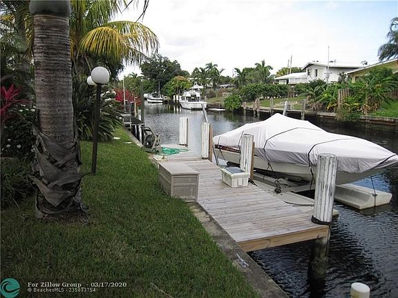 2nd image of 2542 Okeechobee Ln