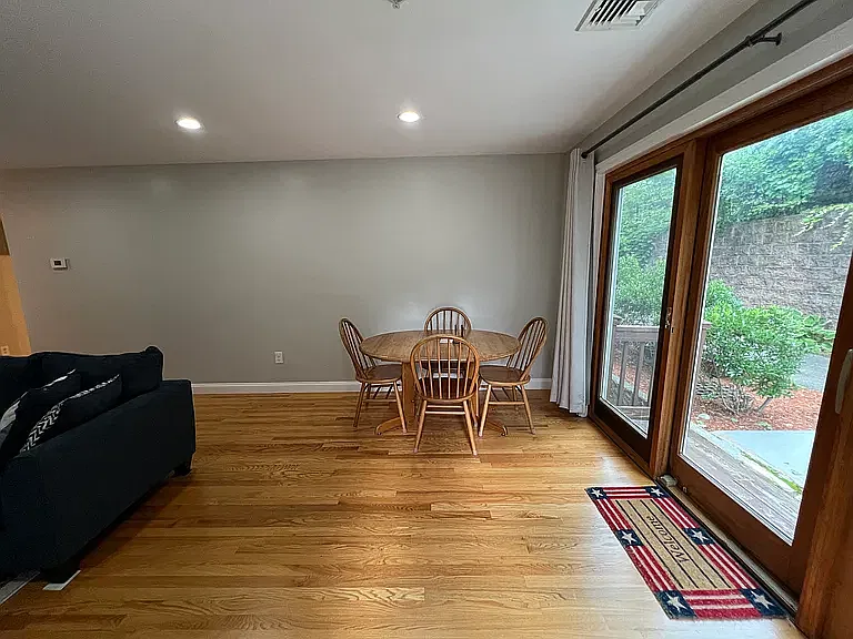 1 bed, 832 sqft, $2,195 — Photo 3