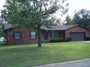 1120 Terrace Dr, Aurora, MO 65605