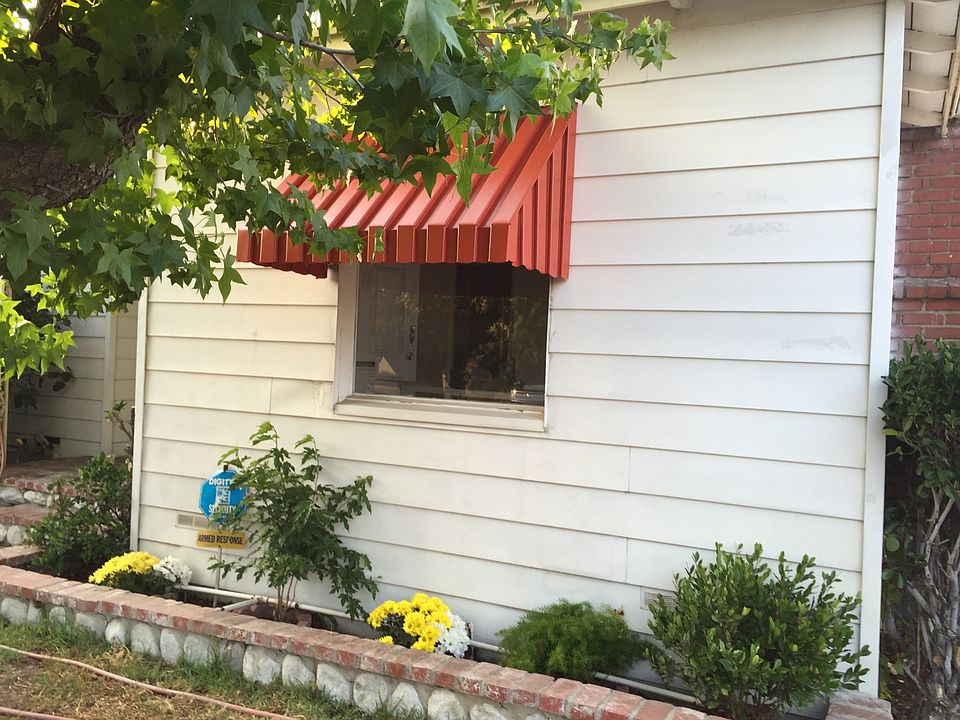 2nd image of 11321 Cohasset St