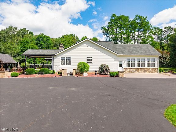 3rd image of 12933 Udall Rd