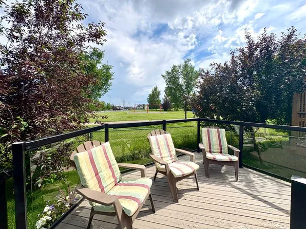 133 NW Channelside Cv SW, Airdrie, AB T4B 3J1