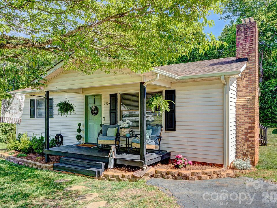 1st image of 2006 Modern Estates Rd