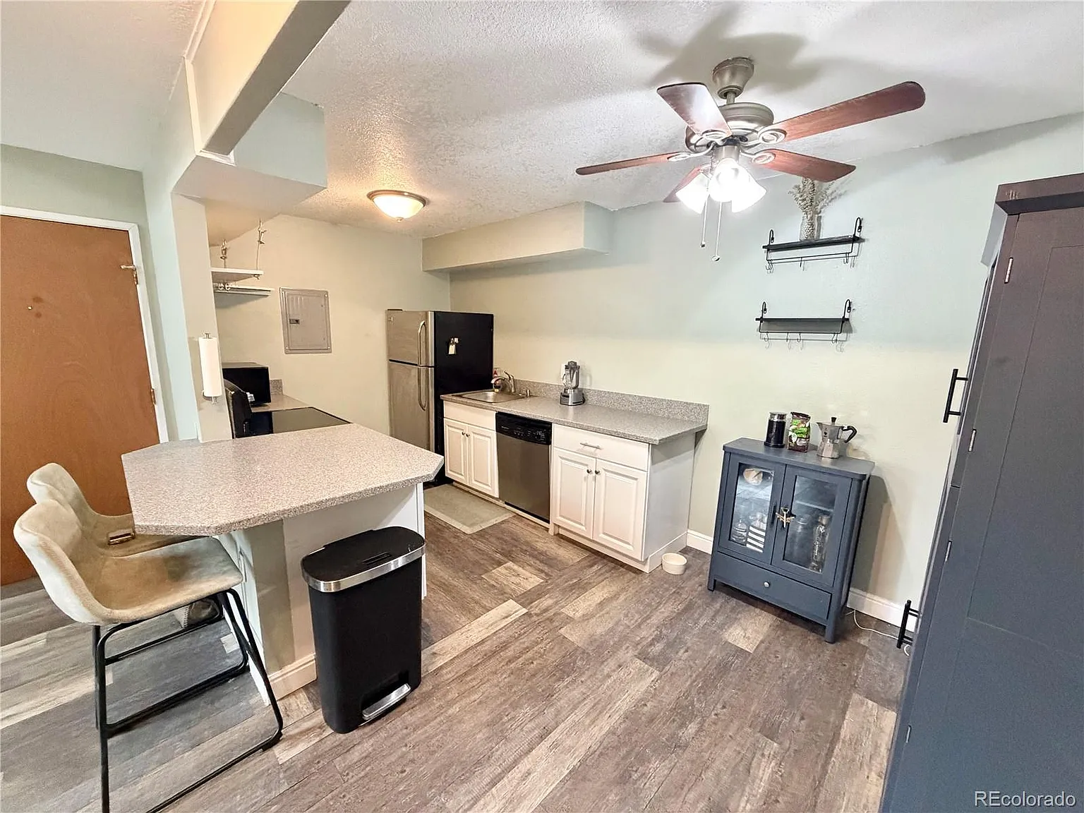 1 bed, 1.0 bath, 720 sqft, $1,500 — Photo 3
