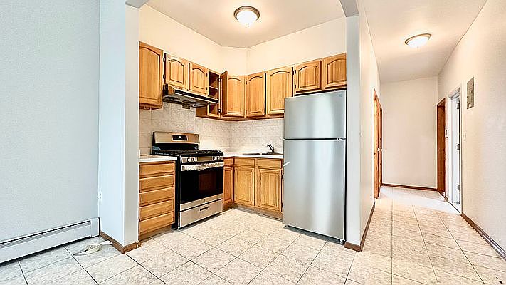 1st image of 588 5th Ave APT 2