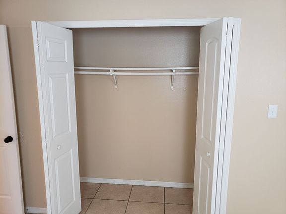 4th image of 1406B Crystal Ct