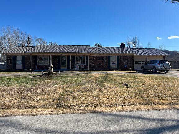2nd image of 228 Circle Dr