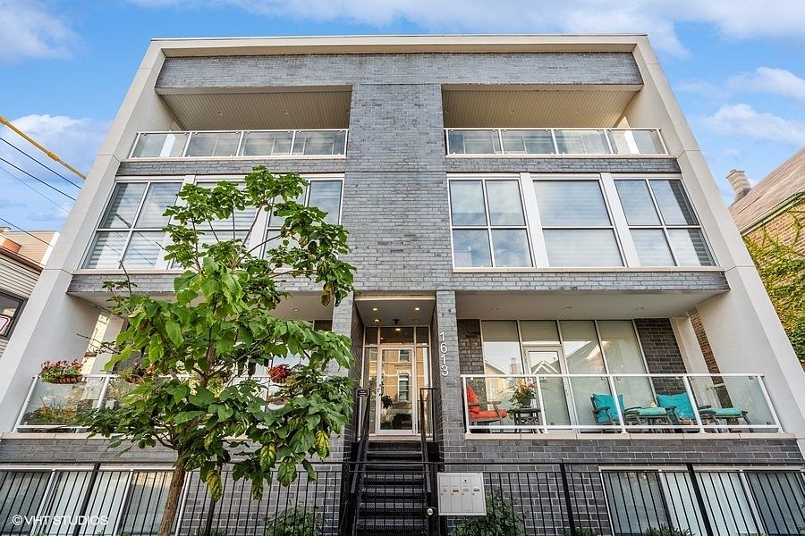 1st image of 1613 W Beach Ave #1E