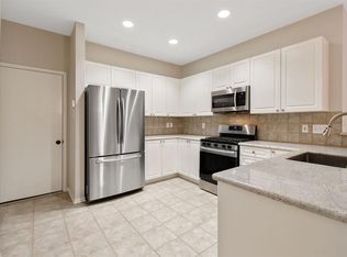 32 Stone Creek Pl, Spring, TX 77382