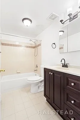 Rented by Halstead Real Estate | media 17