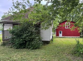 212 Michigan St, Hindsboro, IL 61930