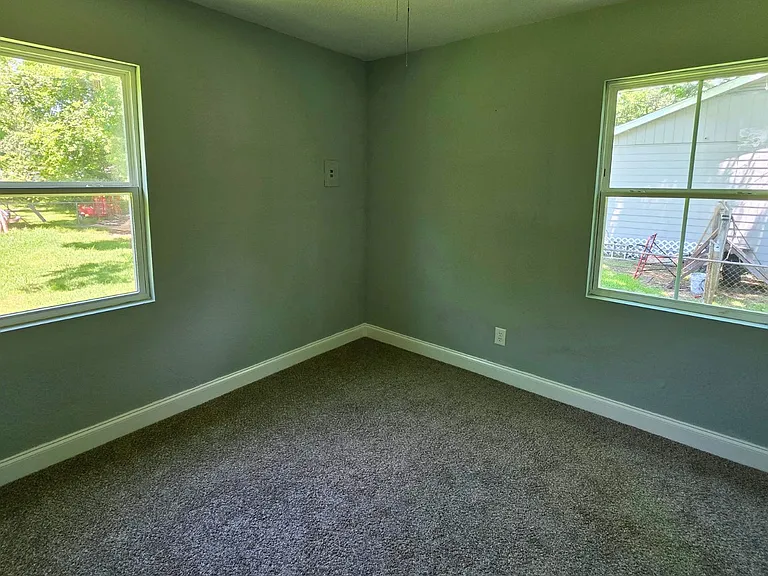 502 Azalea Dr — Photo 14