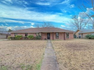 310 Lancashire Dr, Bossier City, LA 71111