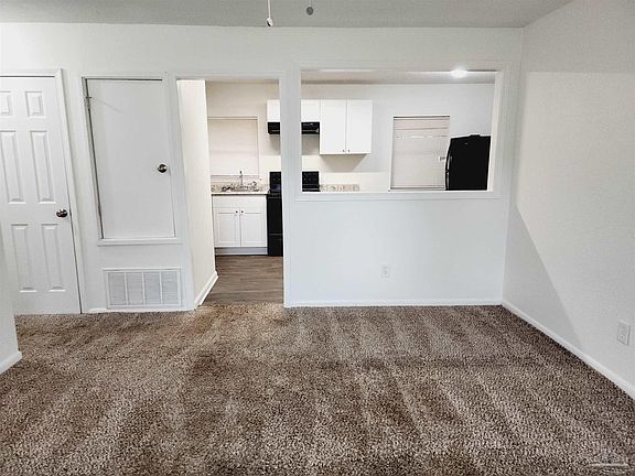 5th image of 6965 Woodley Dr