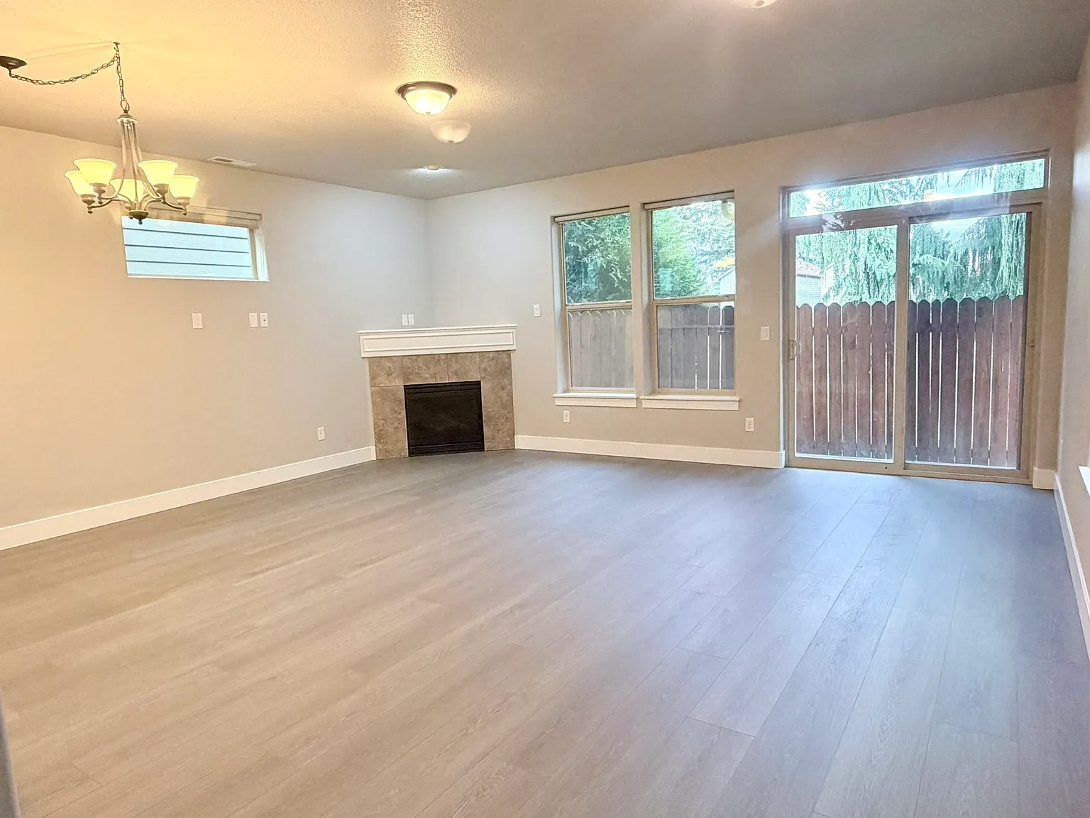 209 SE 197th Pl — Photo 1