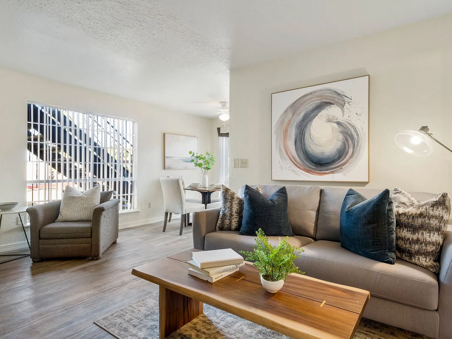 Wimbledon Place- Look and Lease Today and Save $200.00 OFF RENT! — Photo 4