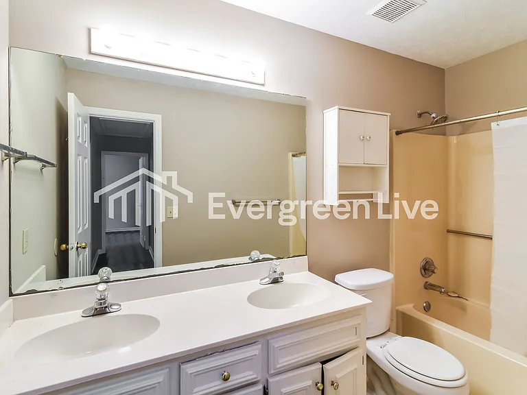 525 Saddlewood Dr — Photo 11