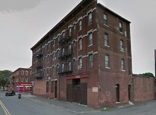 398-400 Main St, Holyoke, MA 01040