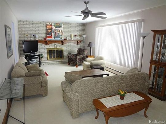 2nd image of 2405 Garland Ave