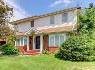 6 Bretton Rd, New Hyde Park, NY 11040