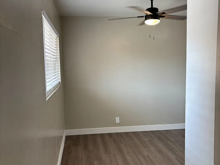 147 E Wakefield Ave — Photo 6