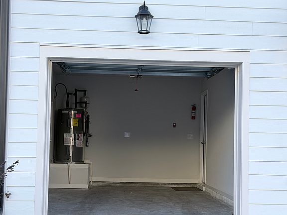 3rd image of 3142 Washburn St