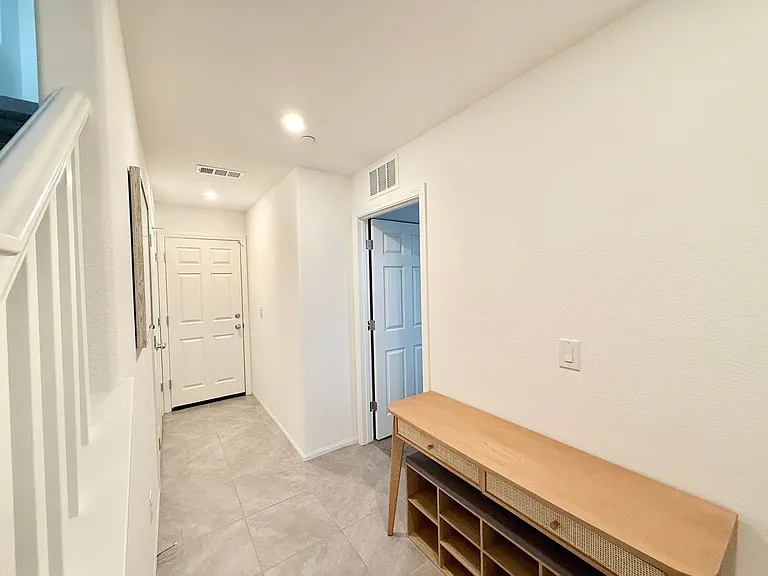 5672 Beguiling Falls St — Photo 2