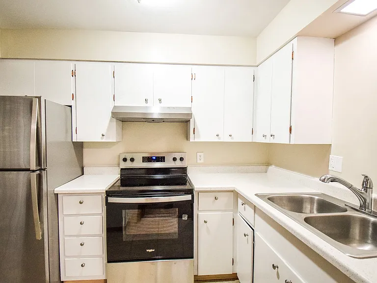 4935 SE Tibbetts St #4925-4933 — Photo 5