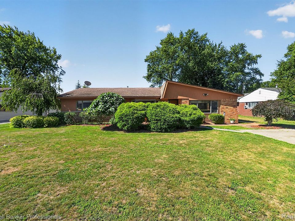1st image of 2499 Lafay Dr