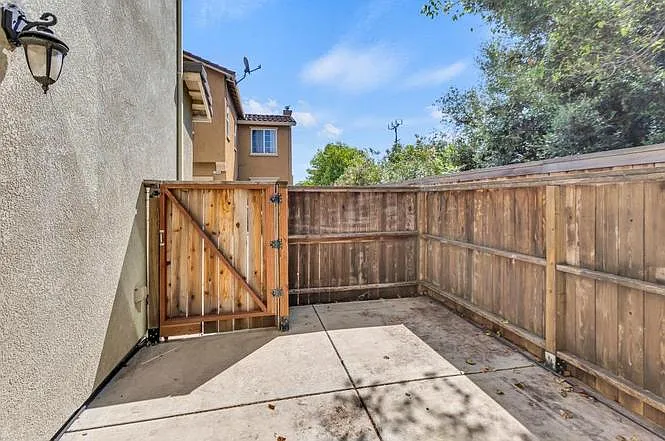 7885 Monaldo Walk — Photo 9
