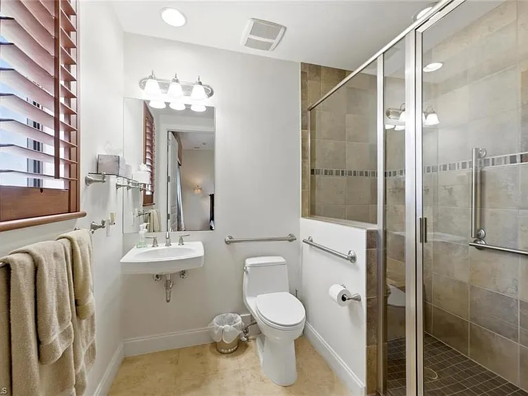 2538 Marquesa Royale Ln #Penthouse 5-301 — Photo 41