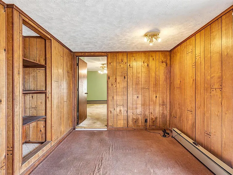 209 Lindy Blvd — Photo 7