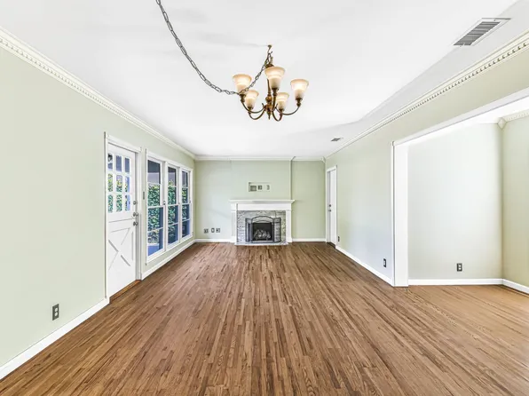 6749 E Stearns St, Long Beach, CA 90815