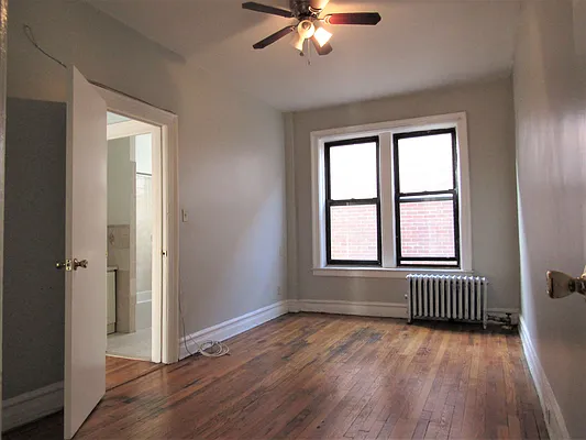 Rented by Prospect Equities Real Estate Corp | media 4