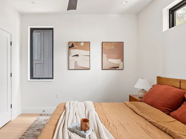 1813 E 38th 1/2 St #1 — Photo 15