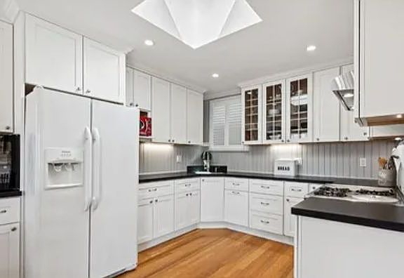 5th image of 1314 Palou Ave