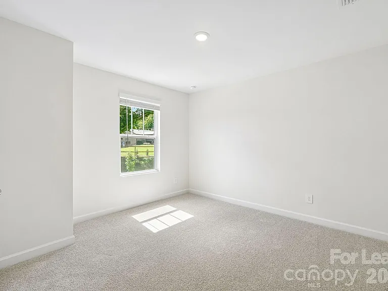 1852 Wrenley Dr — Photo 21