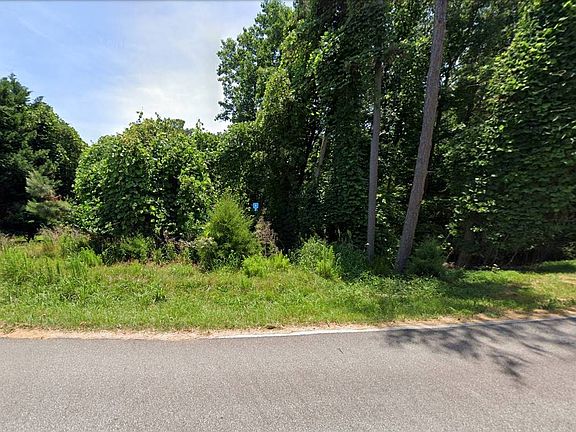 3rd image of 3634 Jewell Cir #2