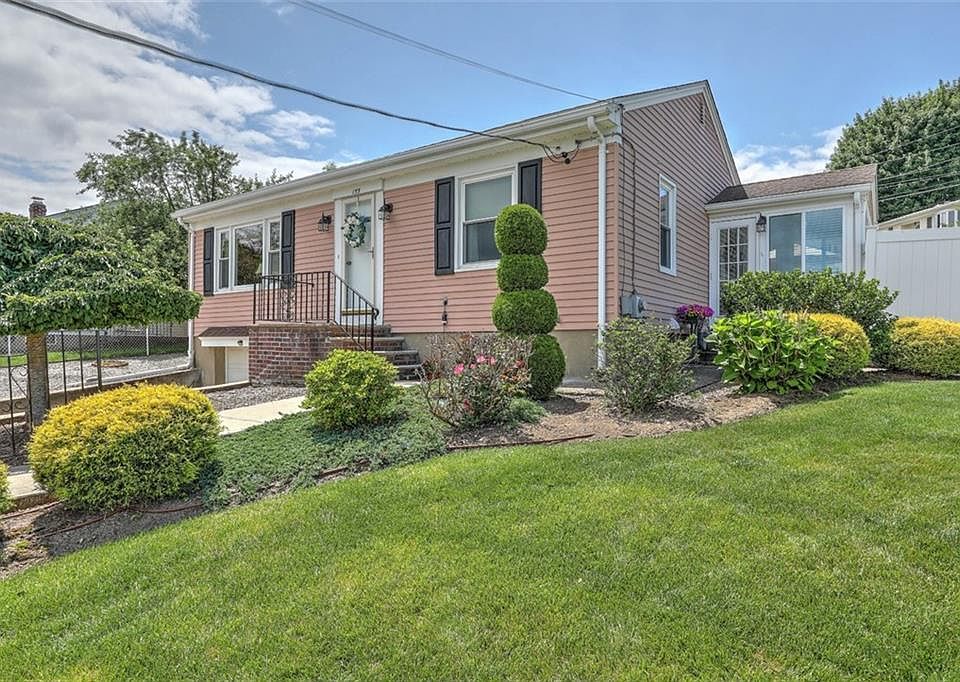 155 Curry Rd, Cranston, RI 02920 Zillow