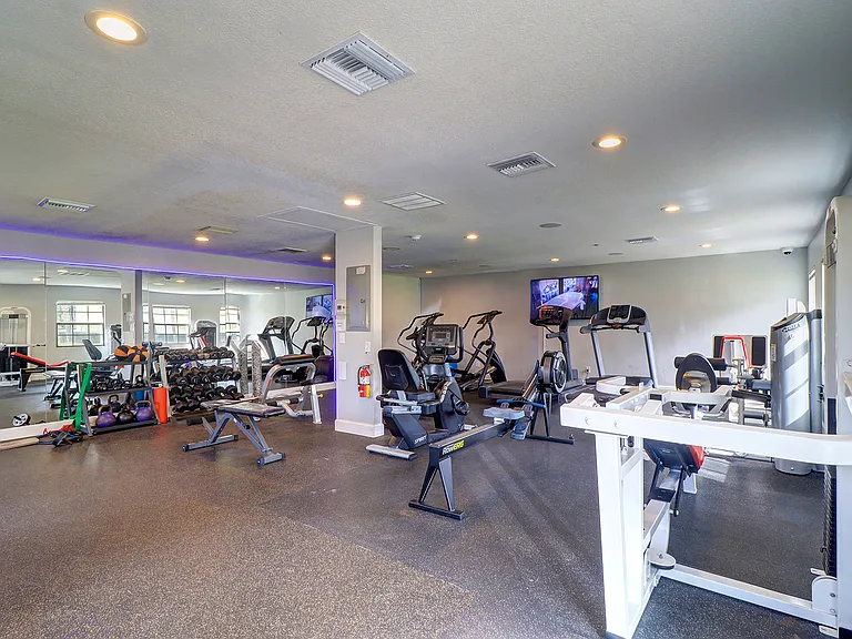 136 Pompano Dr SE #D — Photo 28