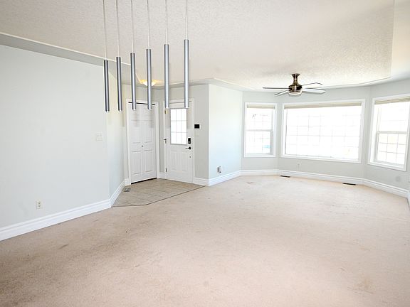 2nd image of 3242 Vista View Rd #A