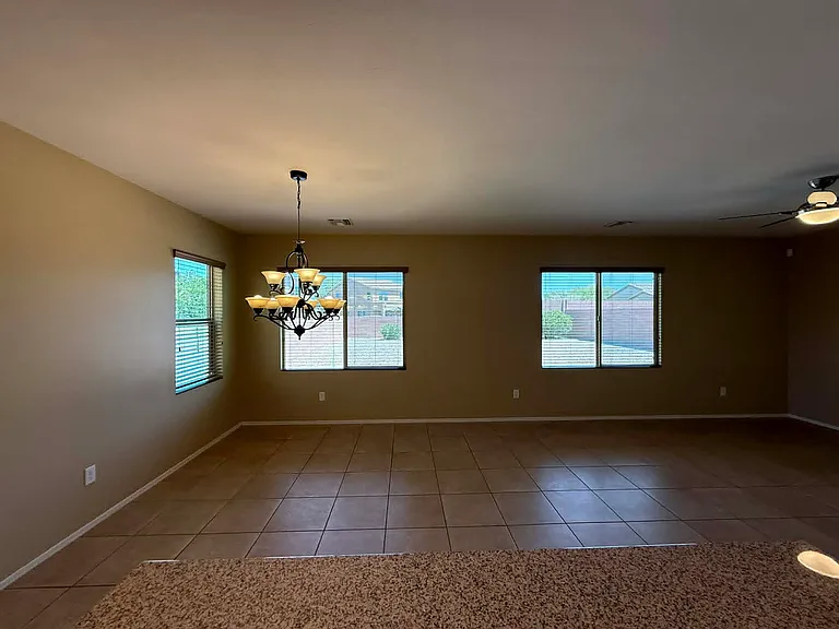 1147 E Empire Canyon Ln — Photo 16