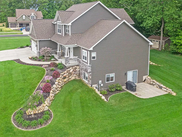 7938 Bowers Harbor Ave — Photo 31