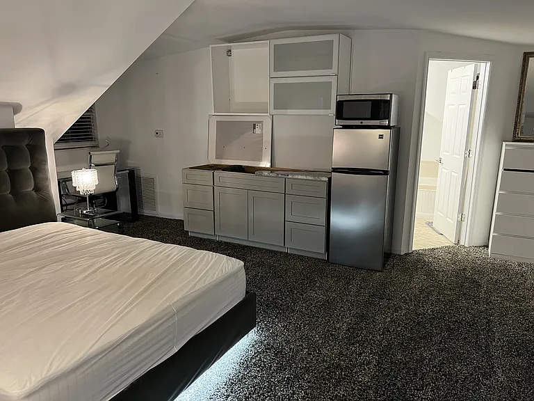 1310 Daytona Ave #7 — Photo 1