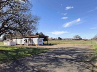 17904 S Haney Rd, Kennewick, WA 99337