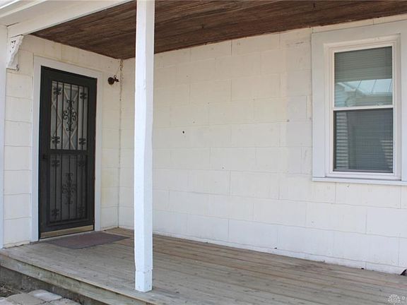5th image of 605 E Main St